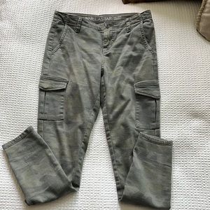 Cammo cargo skinny jeans